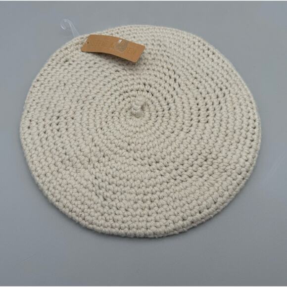 Steve Madden Beret Hat Womens One Size Cream Knit Minimalistic Crotchet Modern - Picture 2 of 6